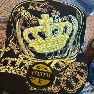 JD Cap Men’s Black & Gold Crown Fitted Hat - Medium
